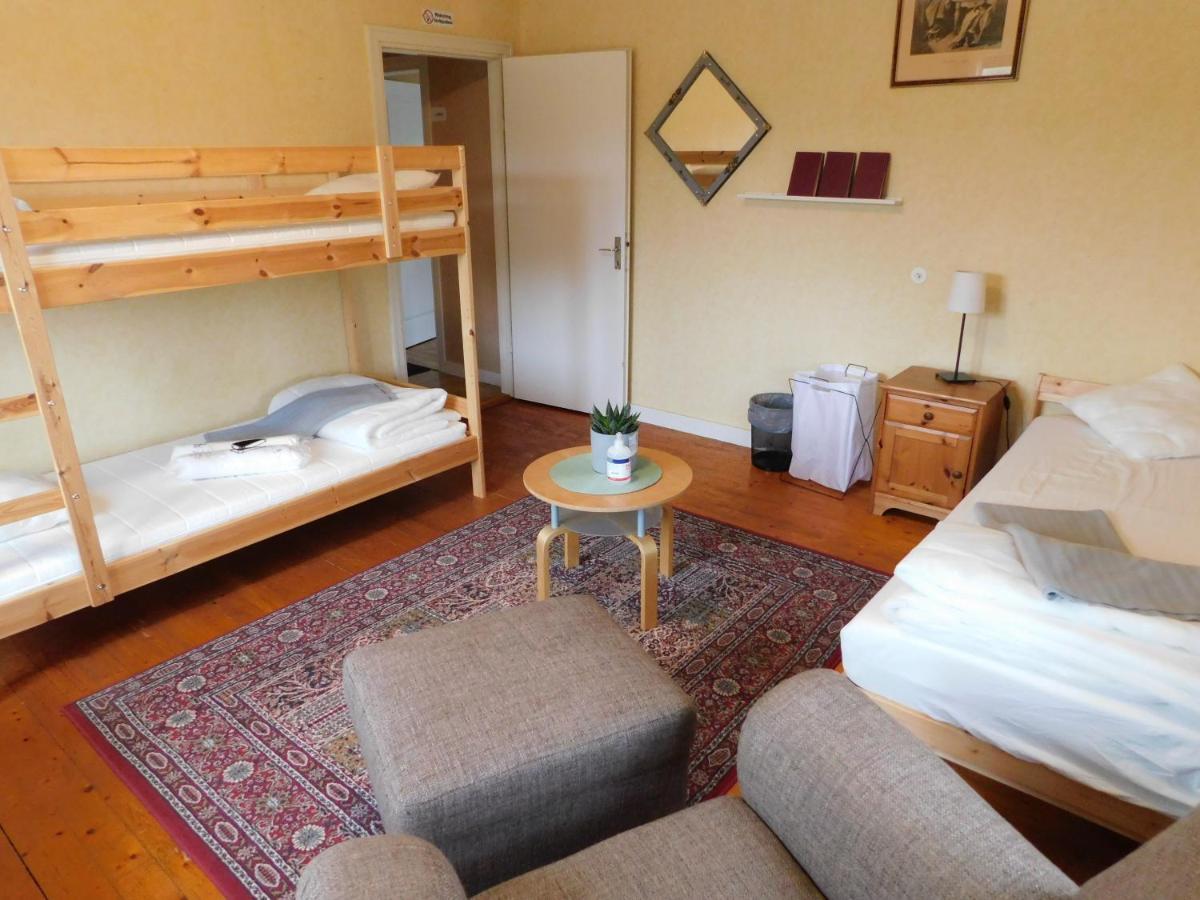 Solgarden Vandrarhem Hostal B&B Blackstad Exterior foto